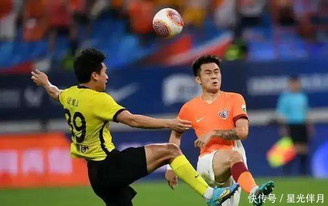 青岛之争：海牛迎战青旅，谁能笑到最后？
