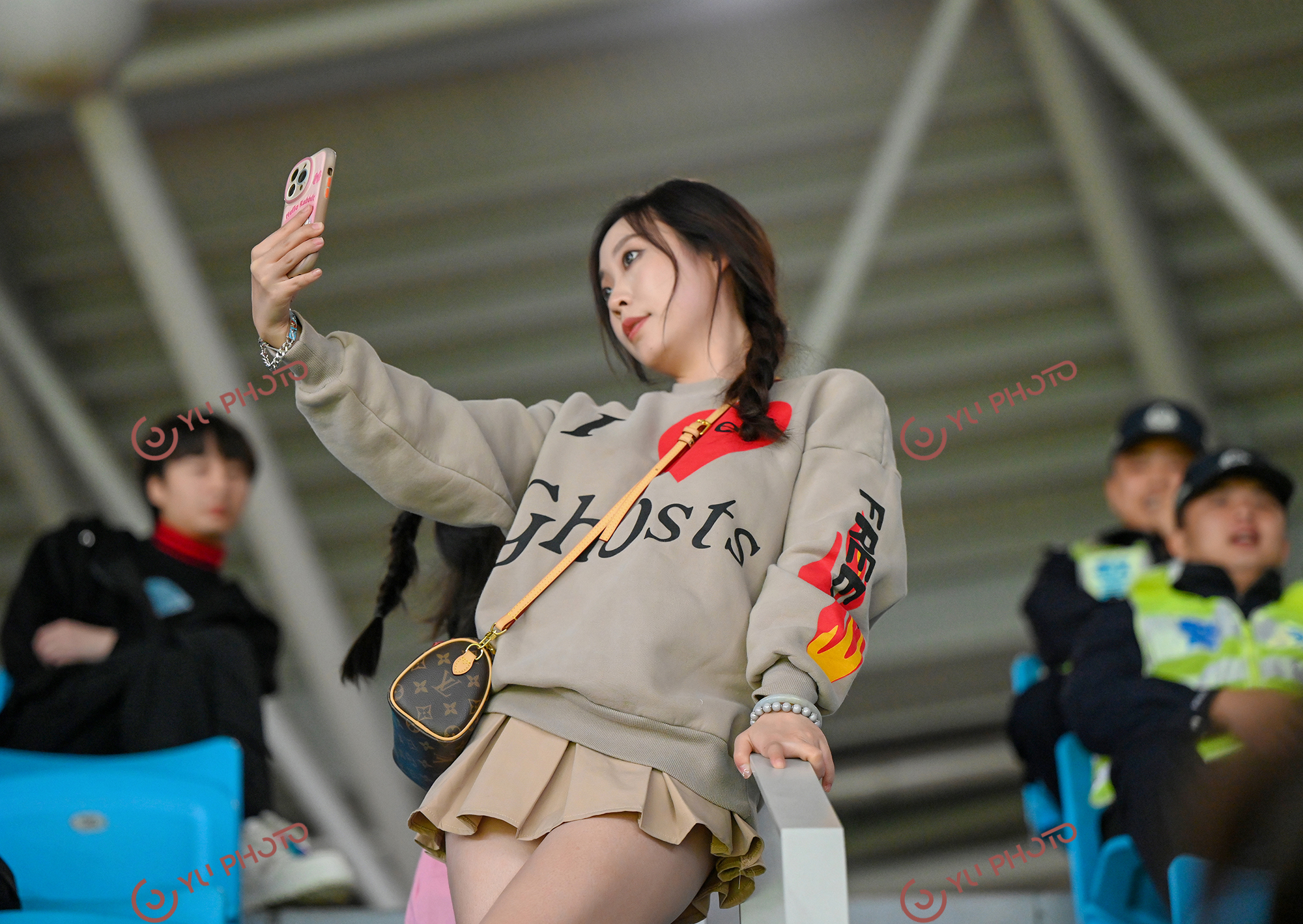 赛场内外花絮曝光，球员生活鲜活有趣的简单介绍