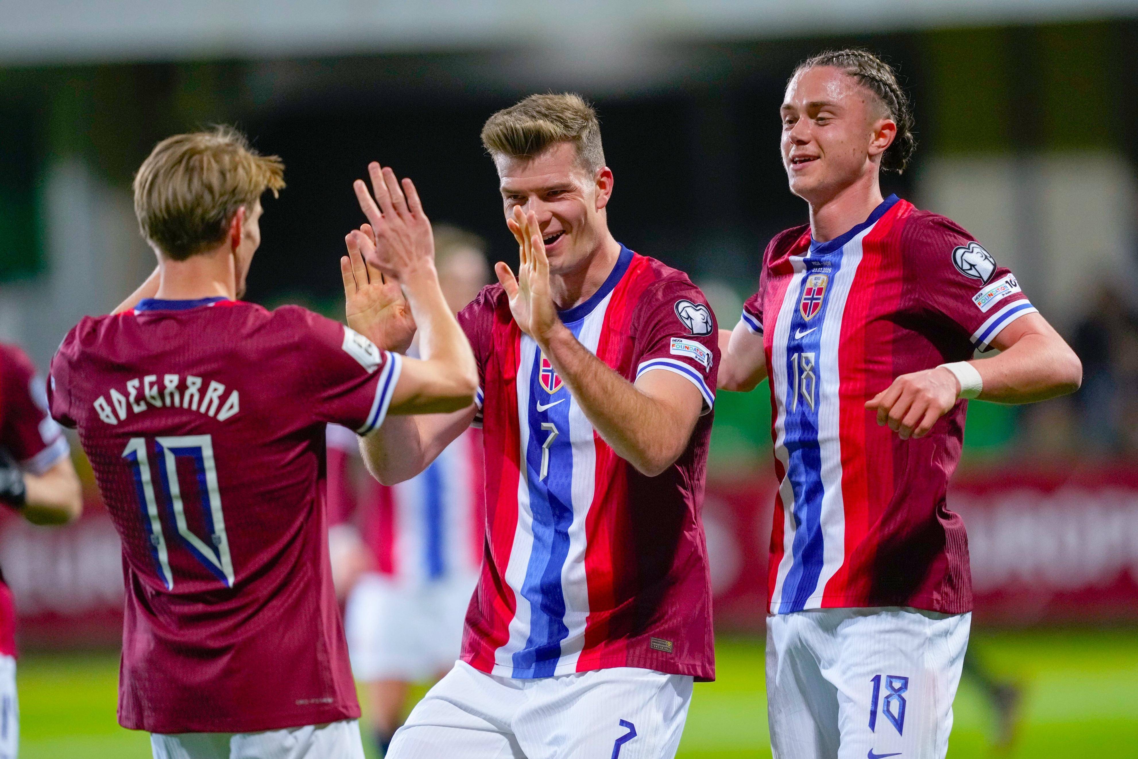 挪威队继续领跑积分榜，稳居第一名