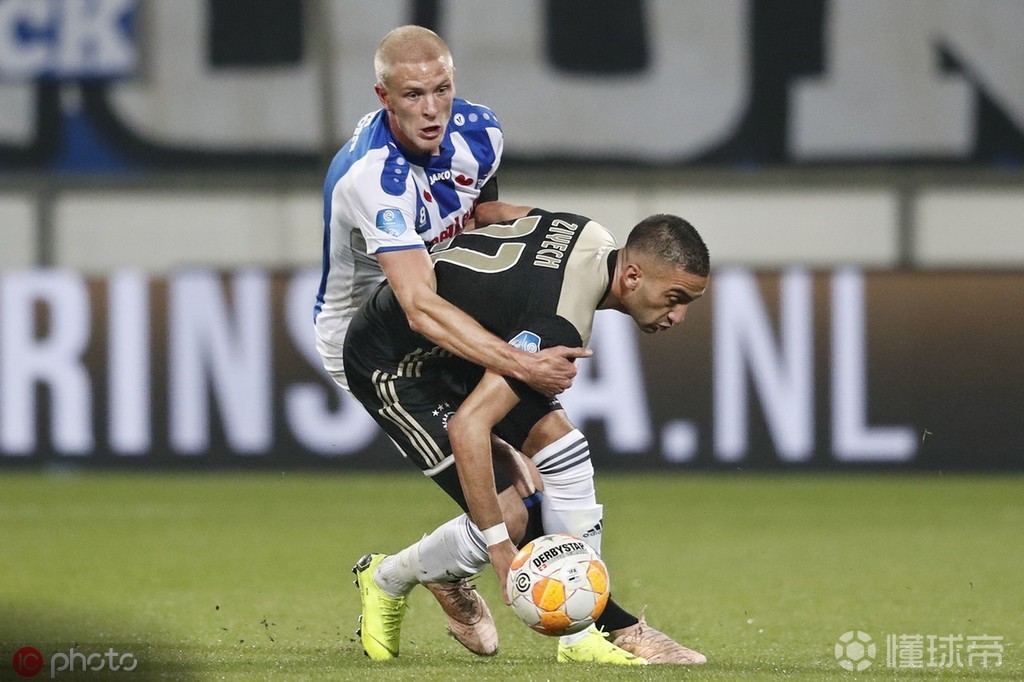 包含桑普多利亚签下新援，助阵关键战役的词条