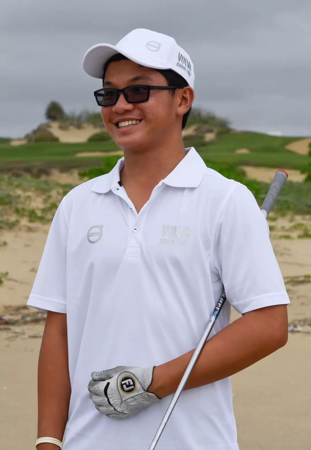 包含赛场风云变幻莫测，选手挑战自我、突破极限的词条