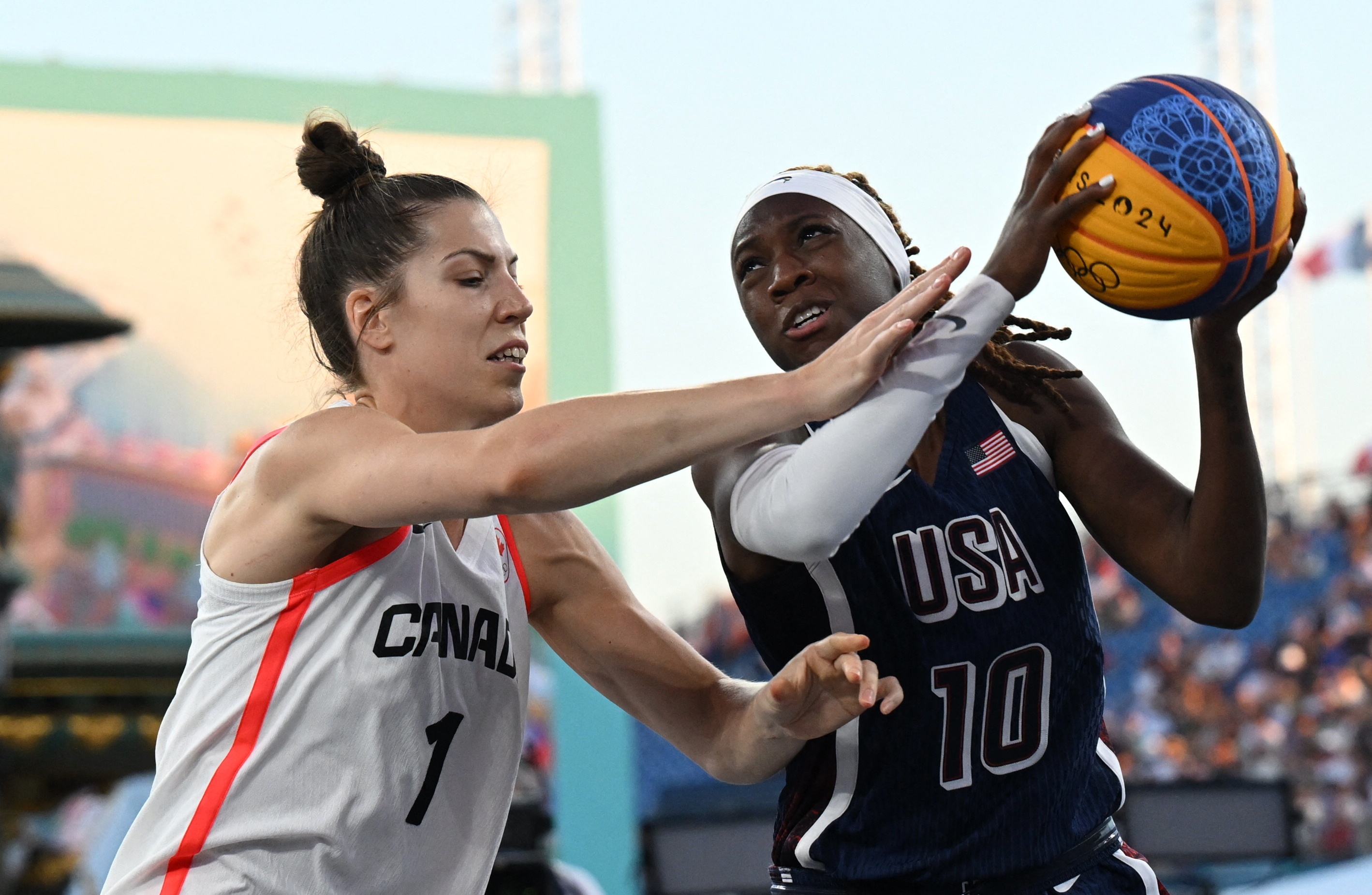 美国击败加拿大，获得女子足球金牌