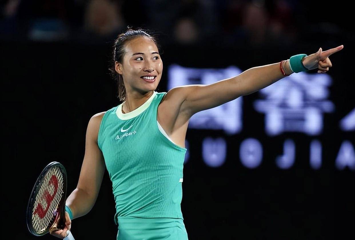 实力派球员脱颖而出！塔吉克斯坦女足队员崭露头角