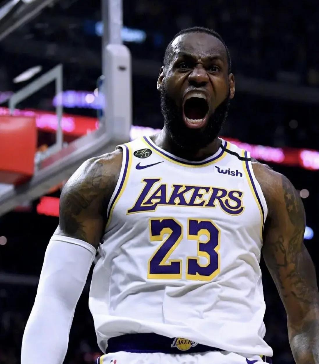 勇士主场击败太阳，保持不败势头的简单介绍