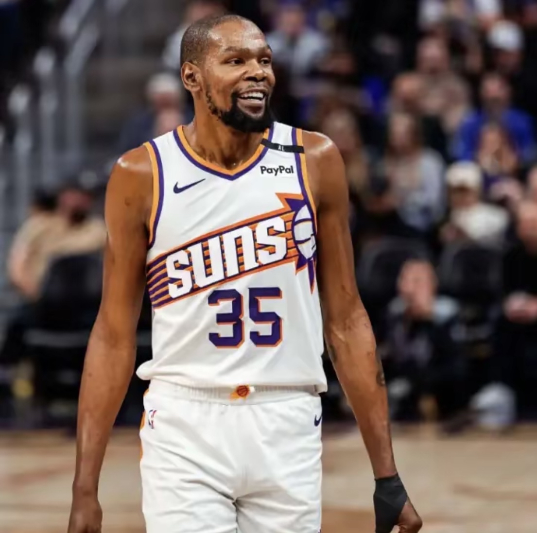 勇士主场击败太阳，保持不败势头的简单介绍