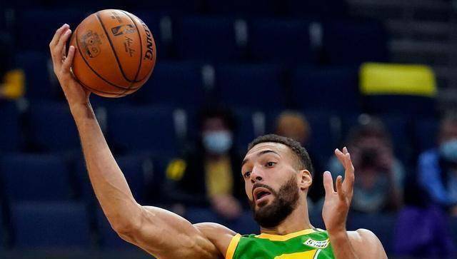 米切尔独砍三十五分,爵士击败猛龙