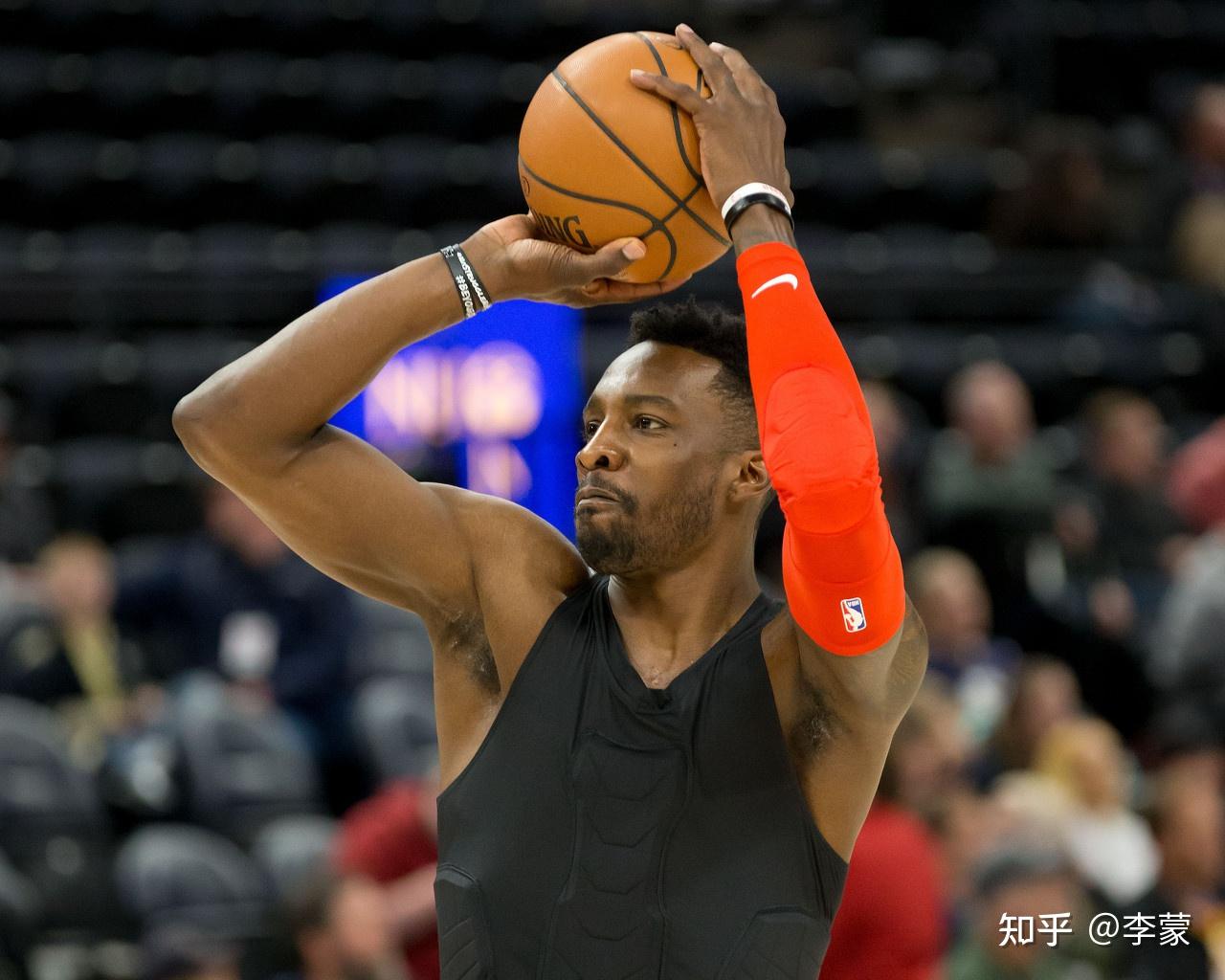 包含关键时刻破门而入,球员展现出色心理素质的词条