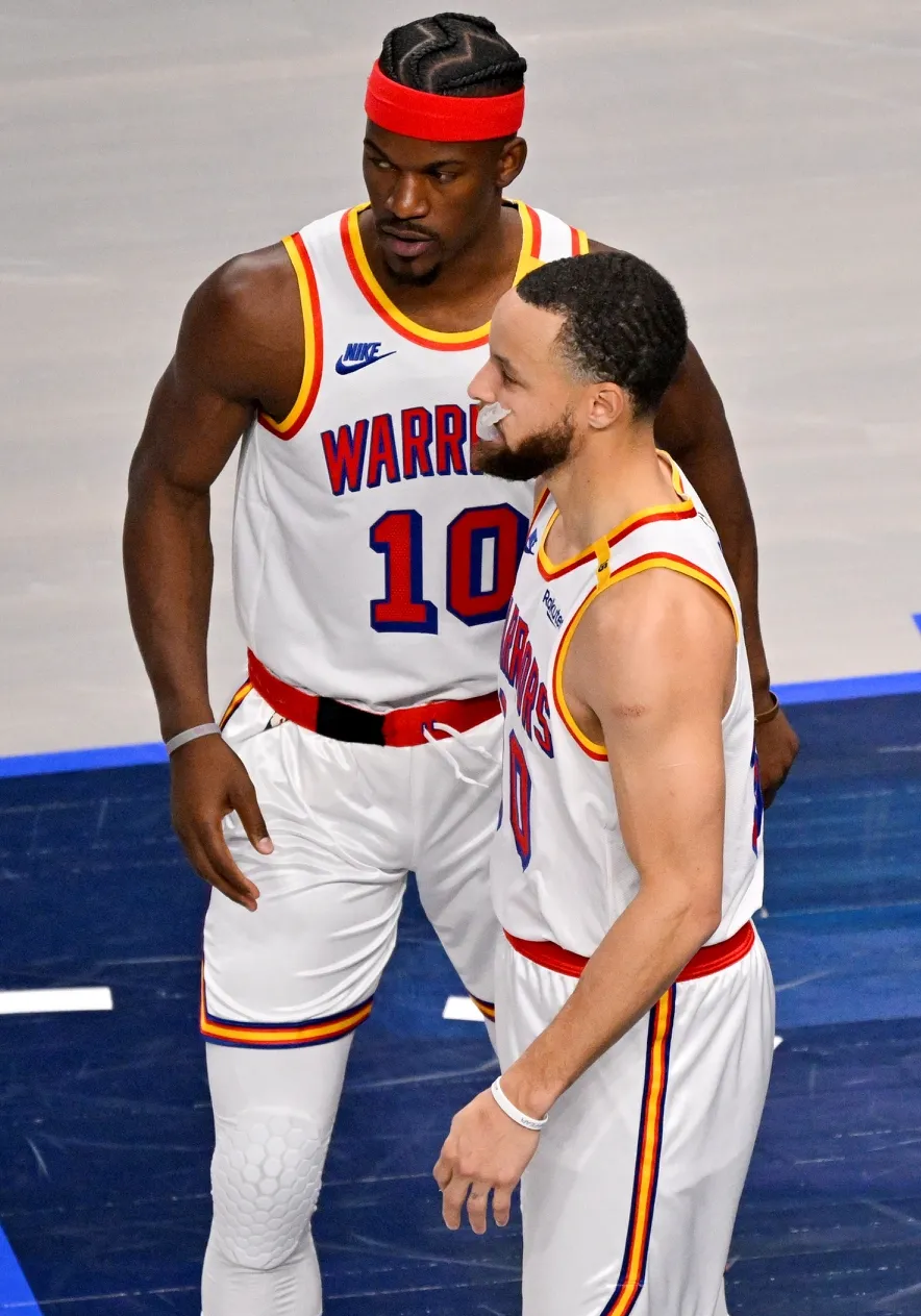 包含巴特勒展现领袖风范,带队战胜对手的词条